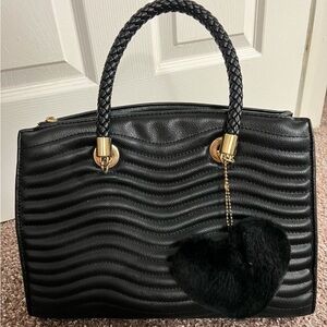 Black woman shoulder bag like new